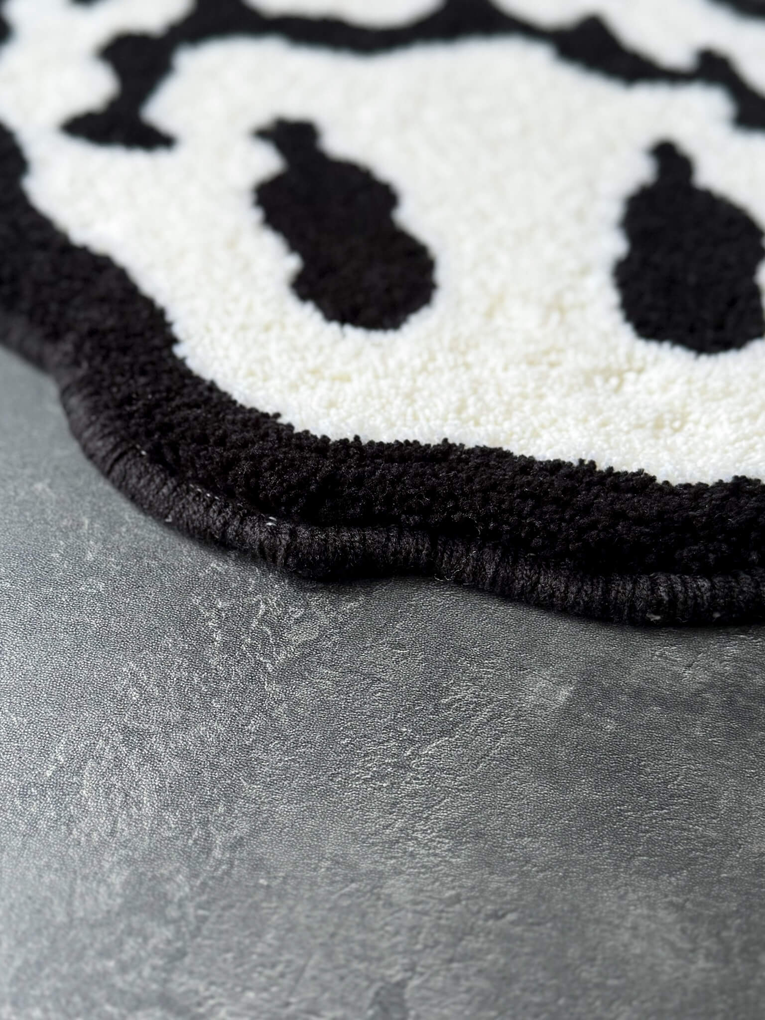 Melted Smile Mini Rug