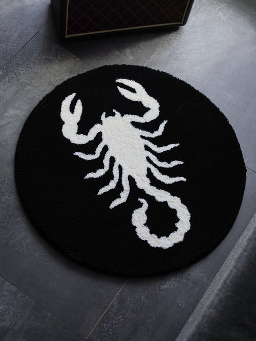 Scorpion Circle Rug