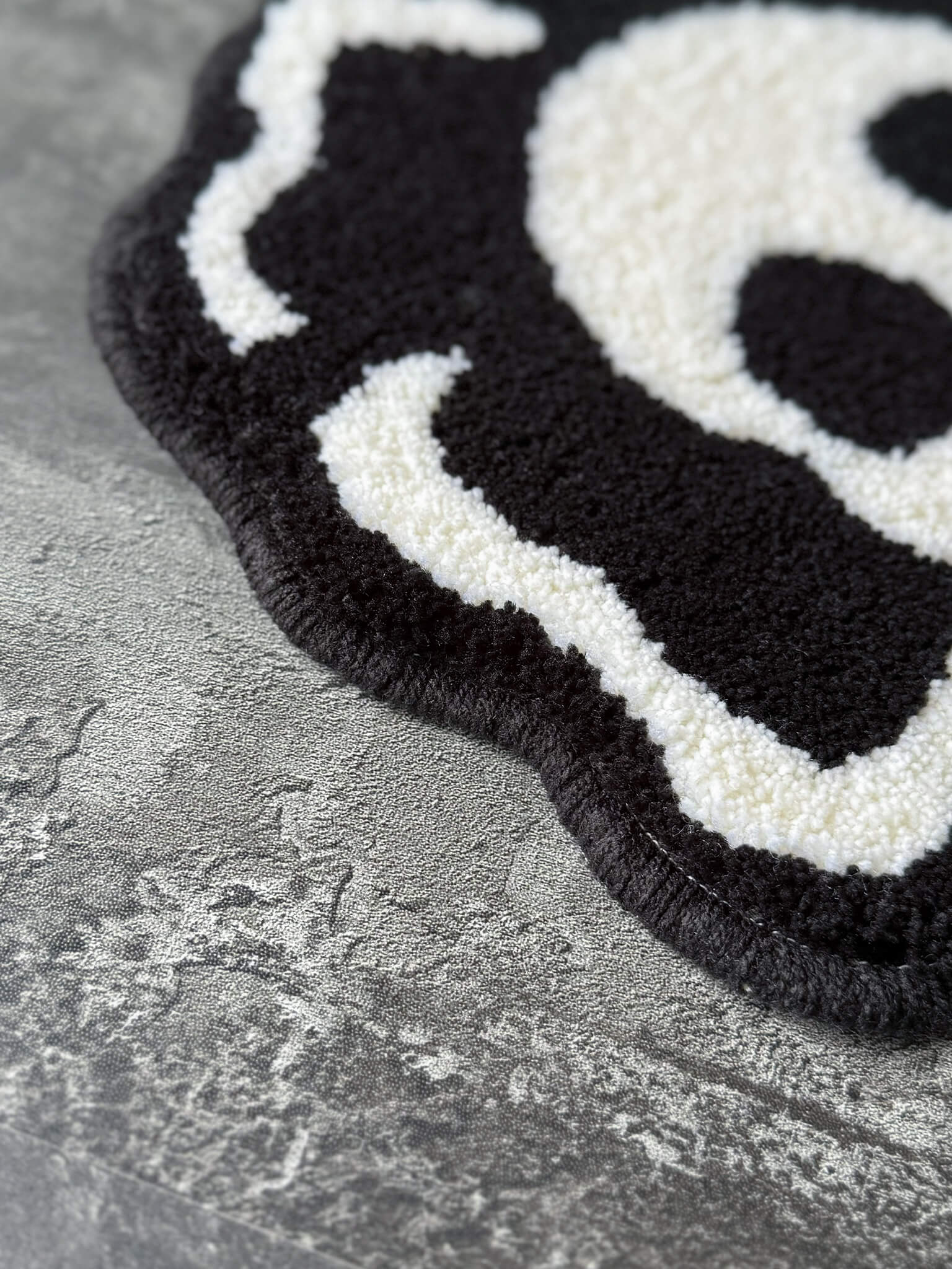 Skull Flower Mini Rug
